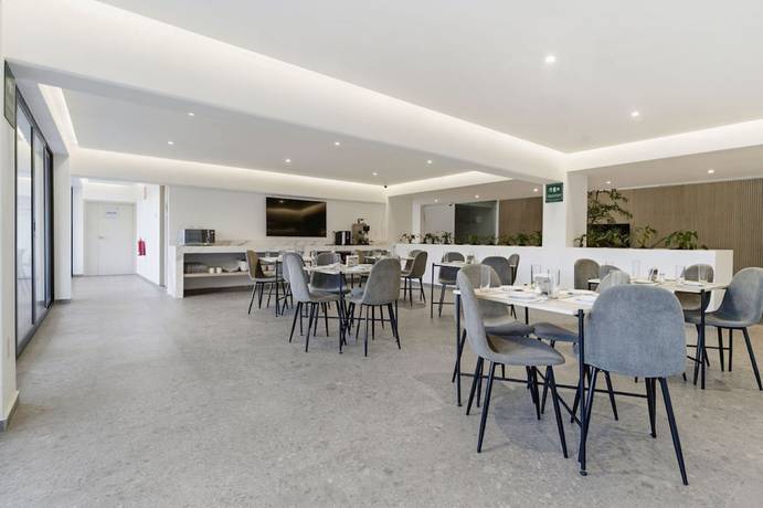 Imagen de los interiores del Hotel Alcal&agrave; Centro. Foto 7