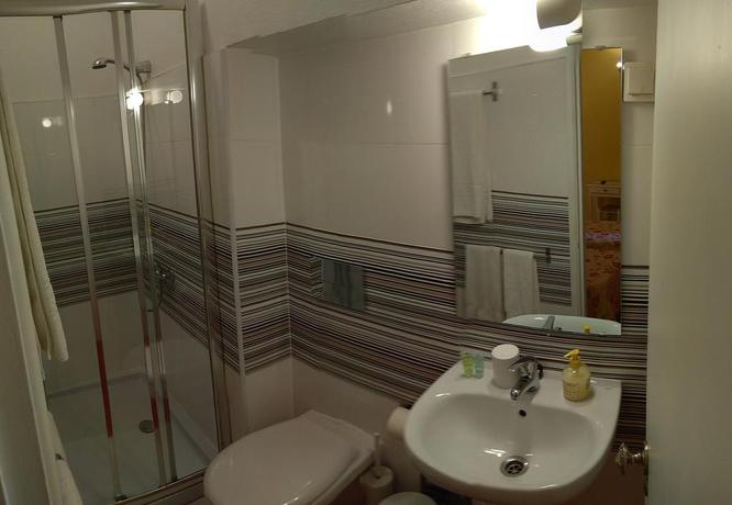 Imagen de la habitación del Hotel Alcamim Guesthouse. Foto 3