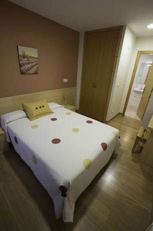 Imagen de la habitación del Hotel Alcamino. Foto 9