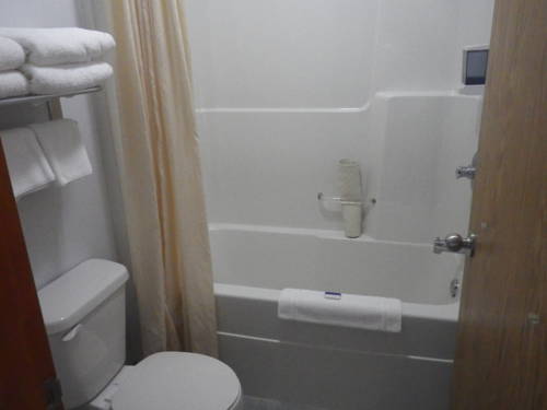 Imagen de la habitación del Hotel Alcan Motor Inn. Foto 3