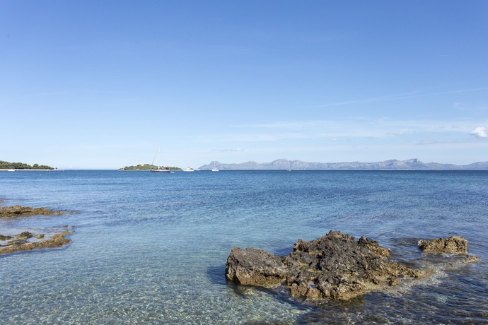 Imagen general del Hotel Alcanada Golf. Foto 1