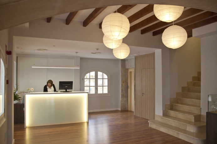 Imagen de los interiores del Hotel Alcanada Golf. Foto 11