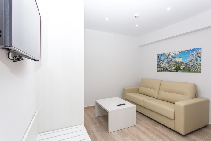 Imagen de los interiores del Hotel Alcanada Golf Hotel. Foto 9