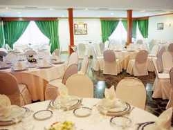 Imagen del bar/restaurante del Hotel Alcano. Foto 2