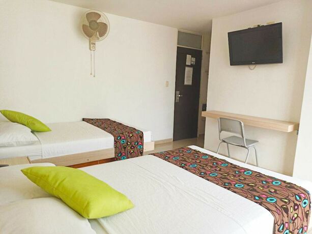 Imagen de la habitación del Hotel Alcarav&aacute;n. Foto 2