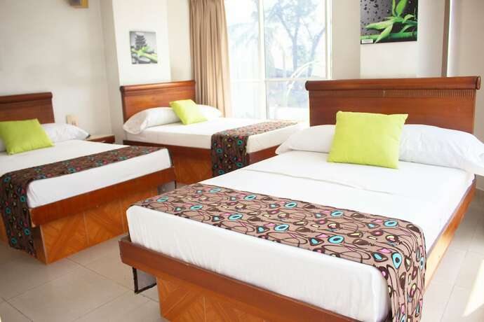 Imagen de la habitación del Hotel Alcarav&aacute;n. Foto 3