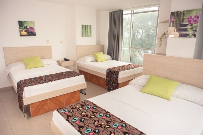 Imagen de la habitación del Hotel Alcarav&aacute;n. Foto 6