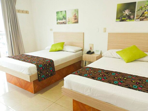 Imagen de la habitación del Hotel Alcarav&aacute;n. Foto 9