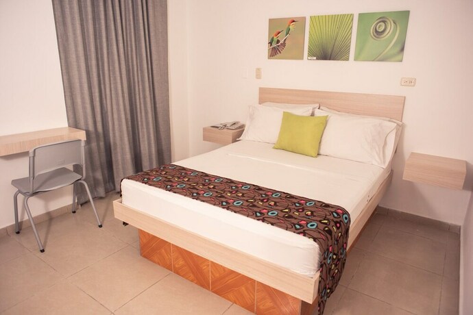 Imagen de la habitación del Hotel Alcarav&aacute;n. Foto 10