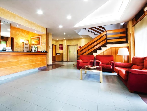 Imagen de los interiores del Hotel Alcarria. Foto 11