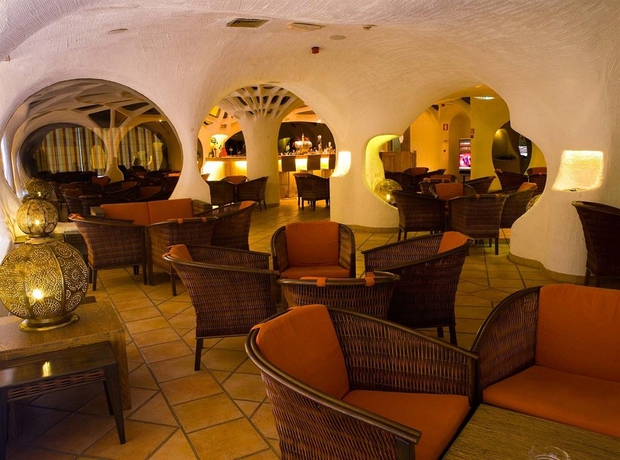 Imagen de los interiores del Hotel Alcazar Hotel and SPA. Foto 5