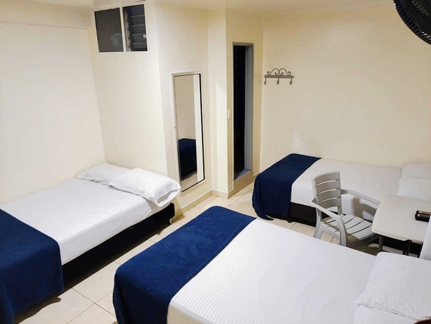Imagen de la habitación del Hotel Alcazar Medellin. Foto 8