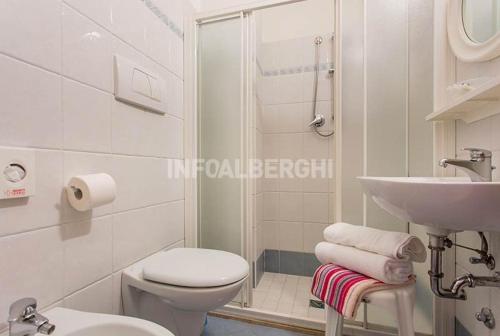 Imagen de la habitación del Hotel Alcazar, Rimini. Foto 9