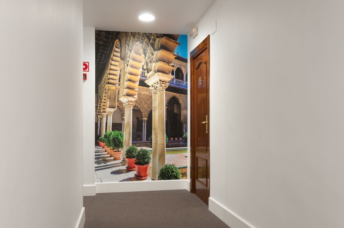 Imagen de los interiores del Hotel Alcazar, Sevilla. Foto 9