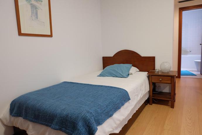 Imagen de la habitación del Hotel Alcides. Foto 8