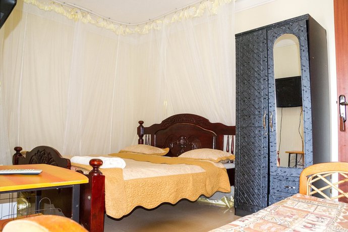 Imagen de la habitación del Hotel Alcom. Foto 5