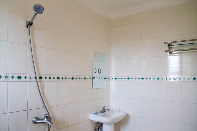 Imagen de la habitación del Hotel Alcom. Foto 8