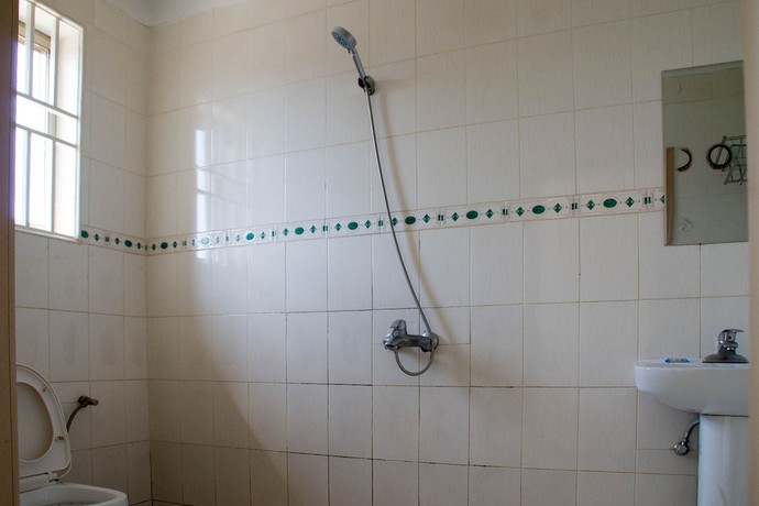Imagen de la habitación del Hotel Alcom. Foto 18