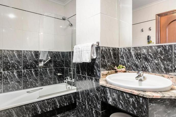 Imagen de la habitación del Hotel Alcomar. Foto 7