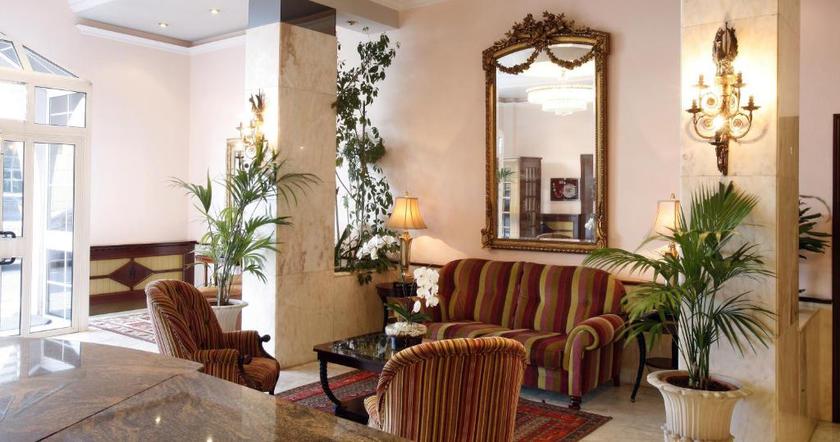 Imagen de los interiores del Hotel Alcomar. Foto 11