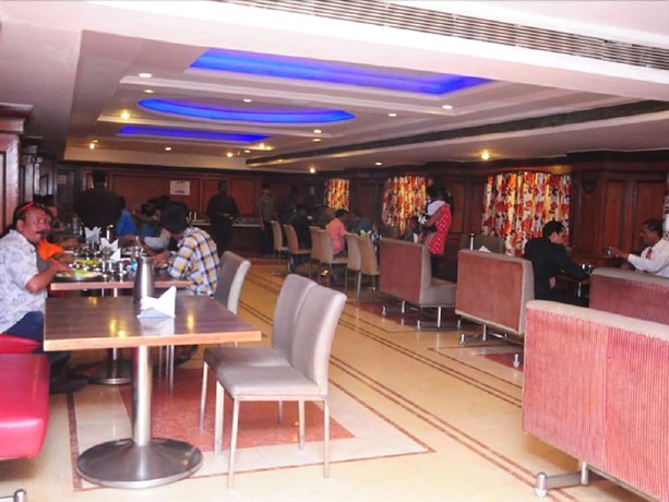 Imagen del bar/restaurante del Hotel Alcott and Resorts. Foto 3