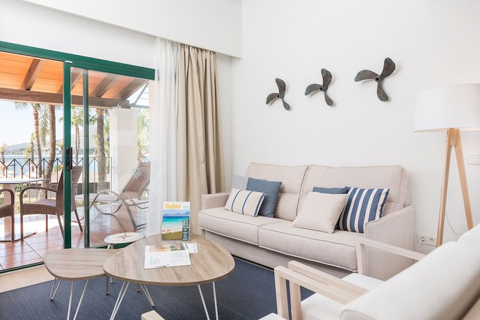 Imagen de la habitación del Hotel Alcudiamar Marina Residence. Foto 8