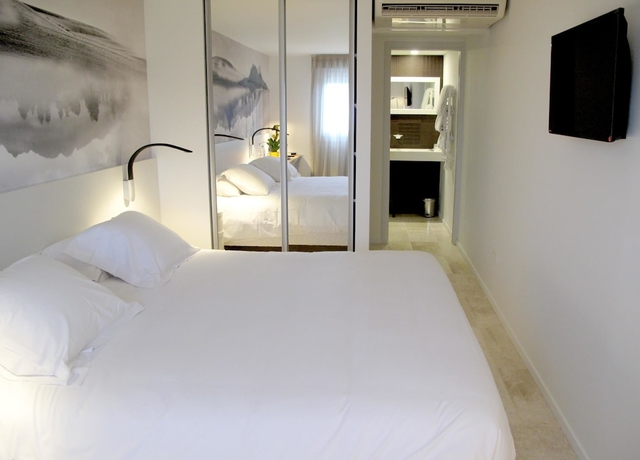 Imagen de la habitación del Hotel Alcyon, Porto Vecchio. Foto 7
