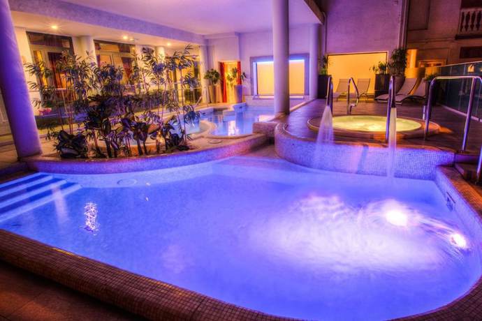 Imagen de la piscina del Hotel Alda Amelia. Foto 18