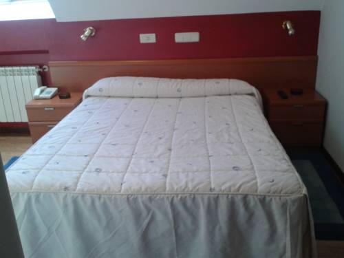 Imagen de la habitación del Hotel Alda Arteixo. Foto 12