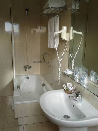 Imagen de la habitación del Hotel Alda Arteixo. Foto 16