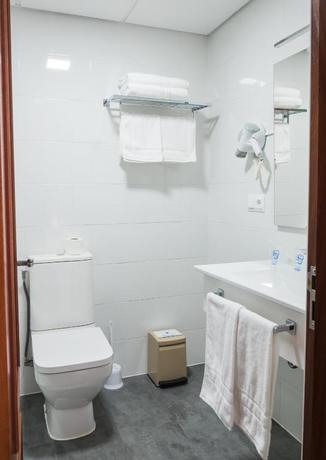 Imagen de la habitación del Hotel Alda Arteixo. Foto 11