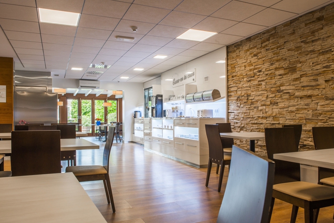 Imagen del bar/restaurante del Hotel Alda Bonaval. Foto 3