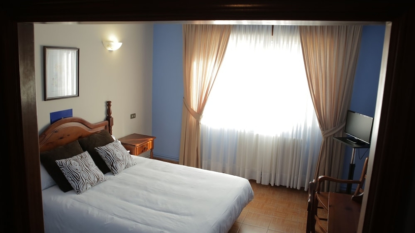 Imagen de la habitación del Hotel Alda Bueumar. Foto 14