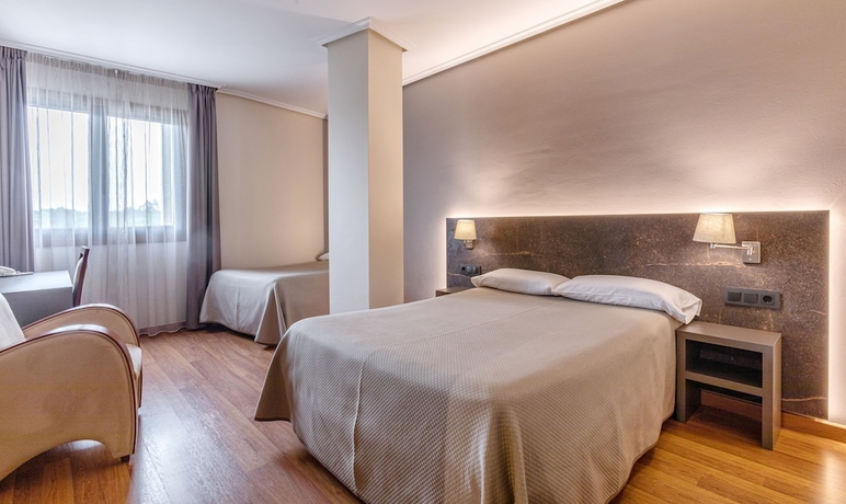 Imagen de la habitación del Hotel Alda Carballo. Foto 14