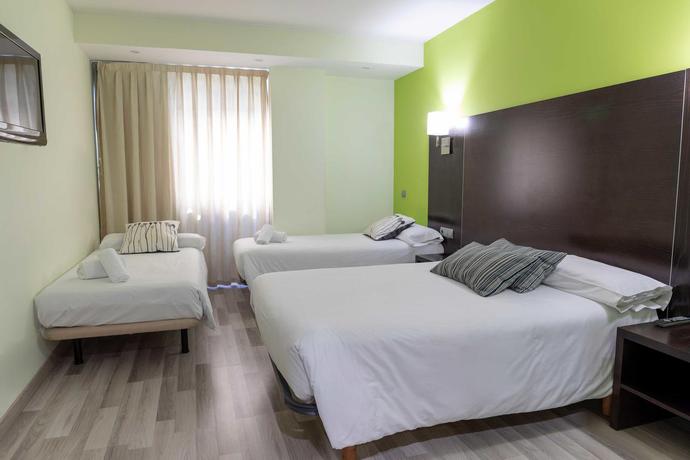 Imagen de la habitación del Hotel Alda Cardeña. Foto 7