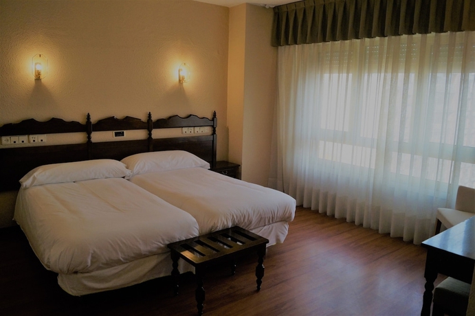 Imagen de la habitación del Hotel Alda Centro Gijón. Foto 8