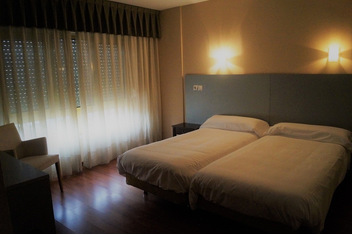 Imagen de la habitación del Hotel Alda Centro Gijón. Foto 10