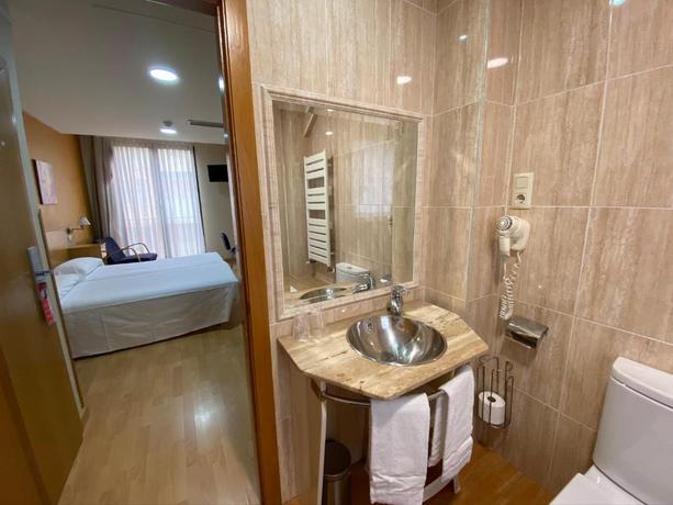 Imagen de la habitación del Hotel Alda Centro Oviedo. Foto 7