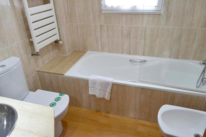Imagen de la habitación del Hotel Alda Centro Oviedo. Foto 14