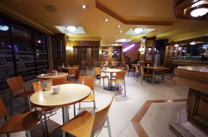 Imagen del bar/restaurante del Hotel Alda Centro Pontevedra. Foto 4