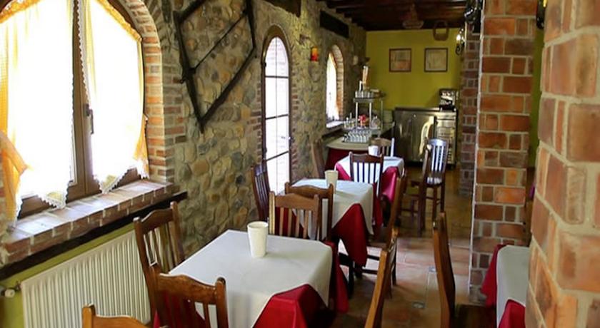 Imagen del bar/restaurante del Hotel Alda. Foto 2