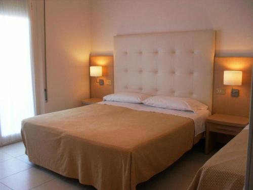 Imagen de la habitación del Hotel Alda. Foto 3