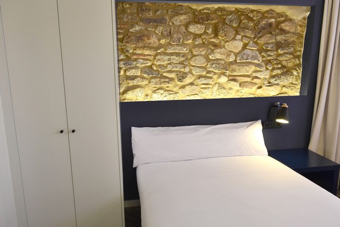 Imagen de la habitación del Hotel Alda Galería Coruña. Foto 4