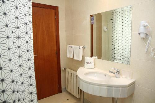 Imagen de la habitación del Hotel Alda Lalín. Foto 8