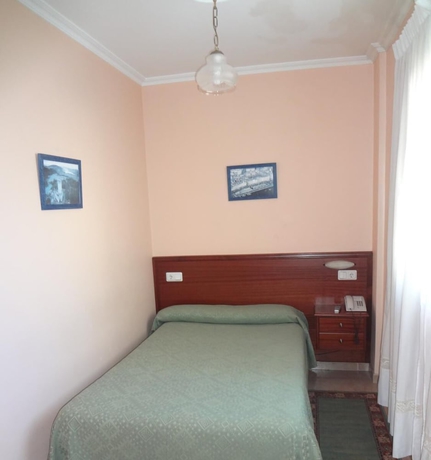 Imagen de la habitación del Hotel Alda Narón. Foto 8