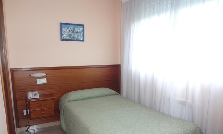 Imagen de la habitación del Hotel Alda Narón. Foto 9