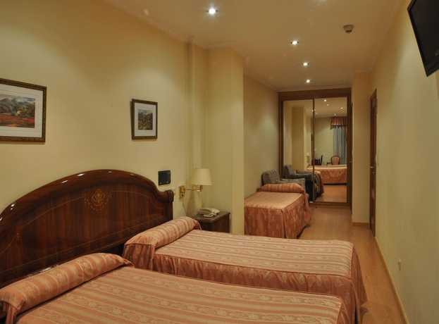 Imagen de la habitación del Hotel Alda Orzán. Foto 3