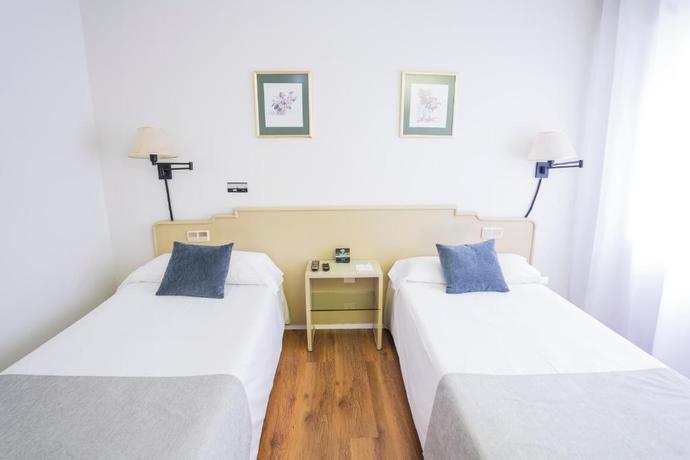 Imagen general del Hotel Alda Ribeira. Foto 12