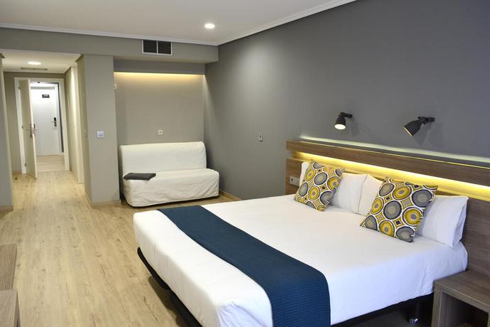 Imagen de la habitación del Hotel Alda Sada Marina. Foto 5