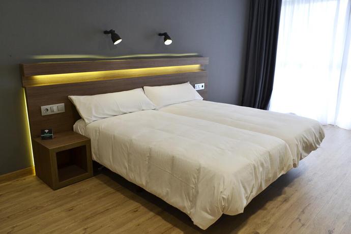 Imagen de la habitación del Hotel Alda Sada Marina. Foto 8